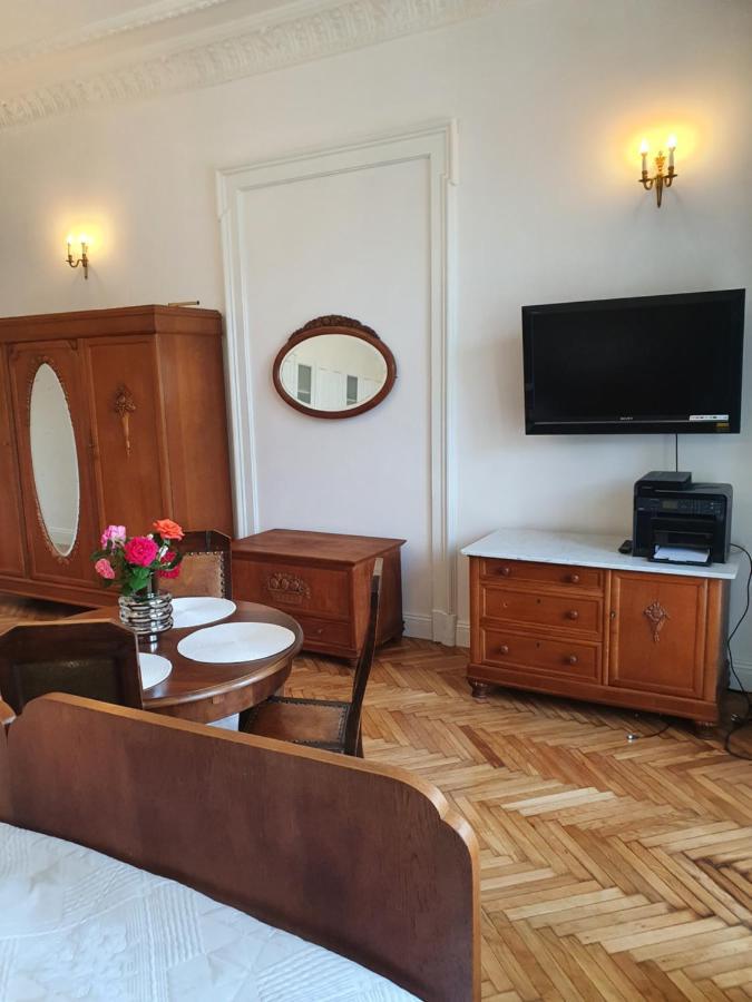 Prestige Aparthotel Piotrkowska 82 - Wyjatkowy Widok Na Deptak Лодзь Екстер'єр фото