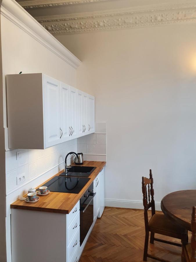 Prestige Aparthotel Piotrkowska 82 - Wyjatkowy Widok Na Deptak Лодзь Екстер'єр фото