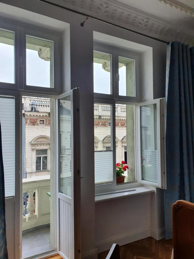Prestige Aparthotel Piotrkowska 82 - Wyjatkowy Widok Na Deptak Лодзь Екстер'єр фото